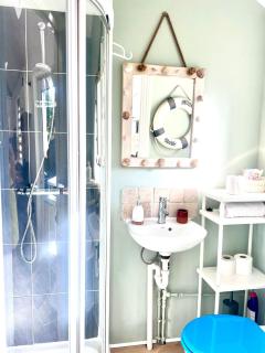 Madison House - 2 Bedrooms Family Home & Big Garden - 3