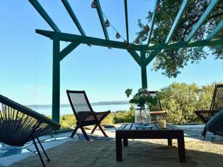 Lake Balaton Panorama Mansion - 9