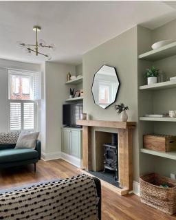Emerson House 2Bed Sleeps 6 EV Point Dog Friendly Parking Groups Families Professionals - Poole - 0