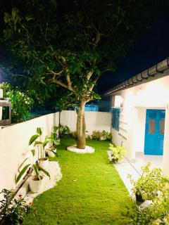 Bunk & Beach Hostel - Negombo - 3