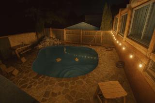 Charming "Melrose Place" w Year-Round Heated Pool, Deck & Grill - 5