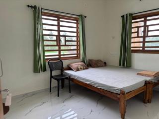 Golden Beach Home Stay - 9