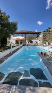 Villa Domatia - - 0