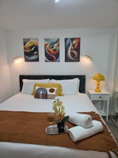 Colchester Cosy 3-Bed House, 2 Free parking, Fast WiFi, Pets allowed, Near City Centre - 9