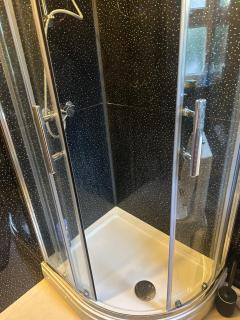 Deluxe Large Double Room Near Basildon Town Centre - Basildon - 7
