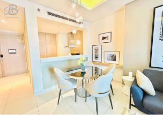 1 Bedroom Apartment in Paramount Tower - A - 9