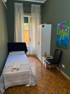Crown Guest House - Pise - 9