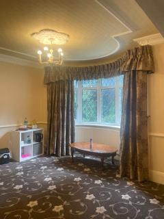 Double Bedroom in a Shared House - Manchester - 8