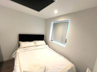 lakeside lodge - Thamesmead - 4