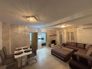 Miha Guest House - Bar - 8