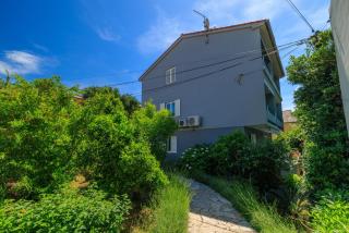 Apartments Keko - Banjol - 0