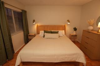 Entire Stylish 2-Bedroom Townhouse, Beach & Disney - Huntington Beach - 2