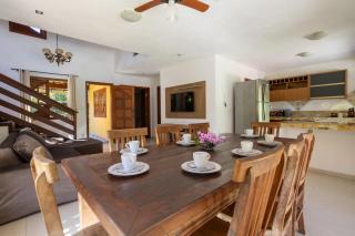 Casa Exclusiva com Piscina Privativa e Amplo Jardim - 300m da Praia de Araçaípe - 5