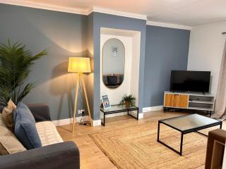Spacious 3BHK near Heathrow - Cranford - 2