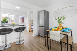 Spacious 3BHK near Heathrow - Cranford - 1