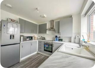 Modern Double Bedroom - Scunthorpe - 7