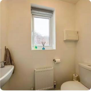Modern Double Bedroom - Scunthorpe - 1
