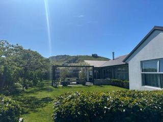 Sunny Home in Queenstown - 4