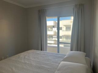 Aproveite Mariscal: Apartamento a 100m do Mar com Conforto e Localização Privilegiada no Edifício Açaí! - 2