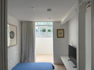 Williamsburg Design Apartment - 6