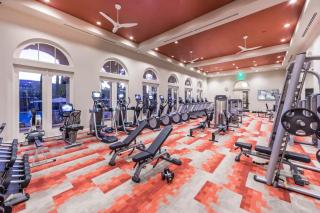 Luxury 2-Bed with Pool, Steps from Irvine Spectrum Center - Irvine - 9