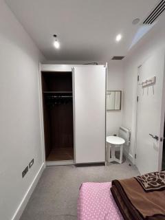 Bath Road Homestay - Slough - 2