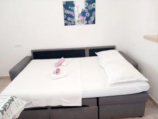 Apartman Mira - Povlja - 7
