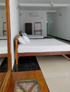 Mangroven River View Hotel - 1