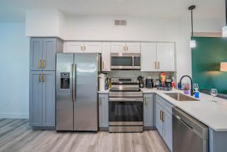 Lavish 2BD Walk to Westgate Pool Gym WD - Glendale - 9