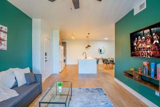Lush 2BR Walk to Westgate Pool Gym WD - Glendale - 3