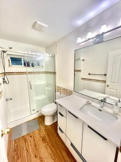 Lumen Hollow, Entire Private Guest Suite - Distriktgemeinde Maple Ridge - 7