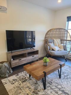 Entire Upper Level Suite - East Regina - Regina - 7