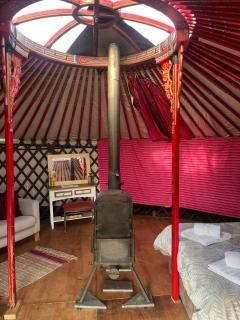 Escape to a cosy Yurt Retreat - - 7