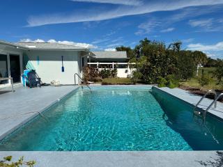 "luxurious 4-bed Furnished Home With Pool" - Rotonda West - 8