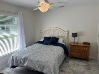 Spacious 3-bed Oasis With Granite Finishes & Pool - 2