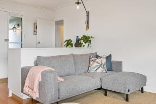 Nellie's Nest- A Stylish Retreat in Leafy Newstead - 5
