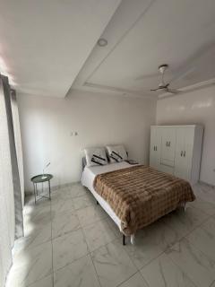 Penthouse East Legon Gem - A&C Mall, Just 2 minutes walk - 4