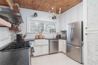 Gorgeous Historic Downtown Mckinney House - 8