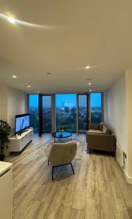 Modern 2 Bed Penthouse with Stunning views in Manchester City Center - Manchester - 1