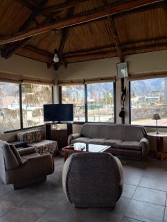 La Antonia, cabaña al pie de la montaña - 2