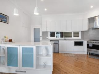 Oceanfront Beauty in Lilli Pilli - Surf Beach - 4