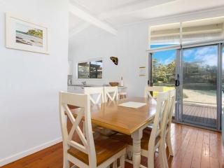 'Strathnaver' - Waterfront Beach House - Malua Bay - 6