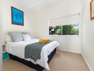 'Strathnaver' - Waterfront Beach House - Malua Bay - 2