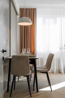 Elegant Apartment with Balcony, Dedicated Workspace, Coffee Station and 65" Smart TV - GrandStay, Chisinau - Chişinău - 3