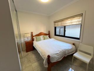 Entire new granny flat with 3 bedrooms 2 bathrooms - Sydney - 3