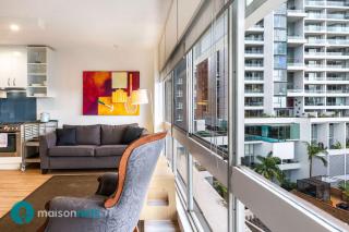 Light Filled 1BR Retreat with Car Park & Pool - 4
