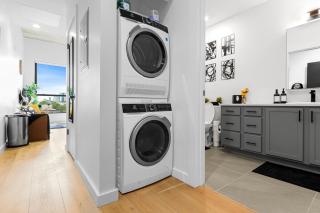 Trendy South End Studio - 2