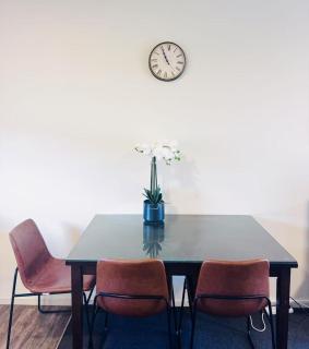 Merivale Court One Bedroom Apartment - 1