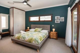 Sullys Place - 4