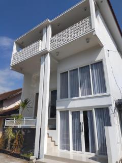 Villa keluarga Pandansari Dua - 1